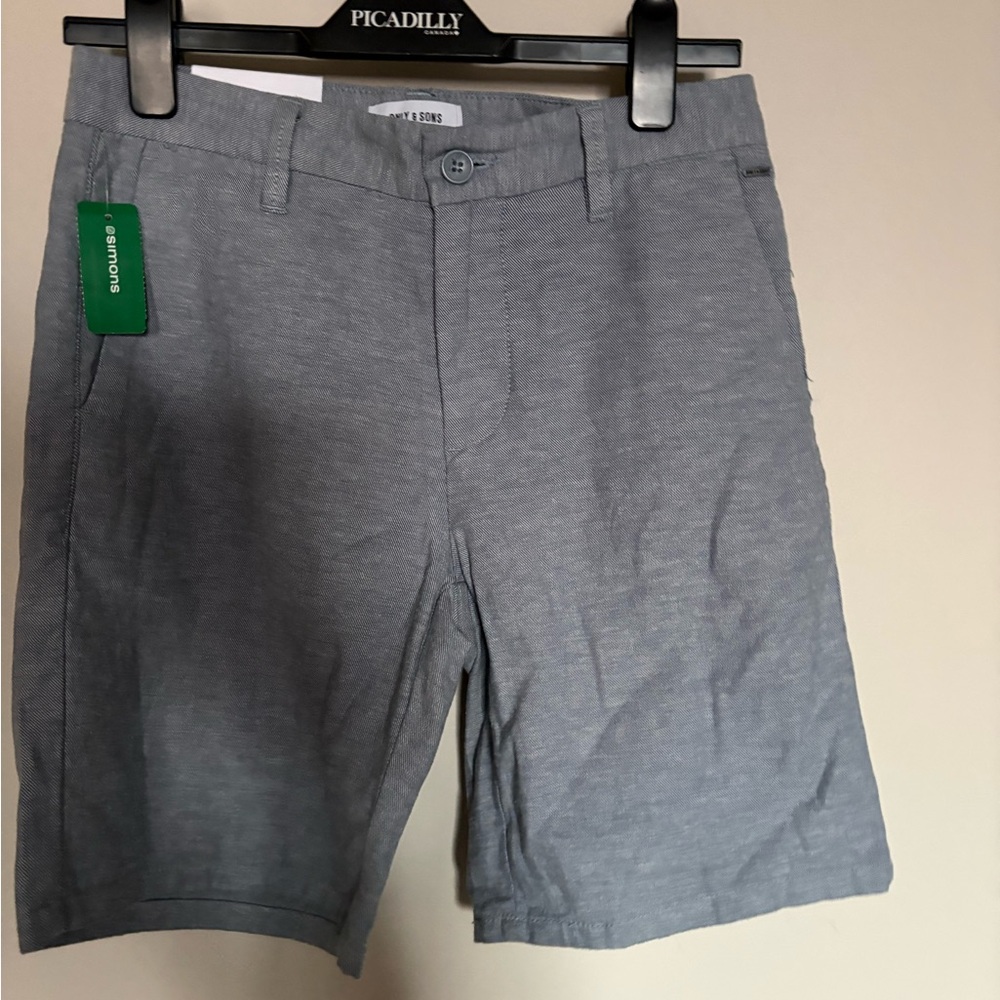 NWT- Cotton and linen twill Bermuda shorts small